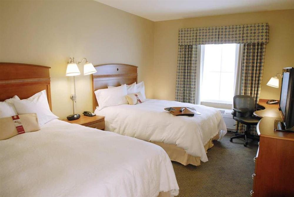 Hampton Inn & Suites Mystic Δωμάτιο φωτογραφία